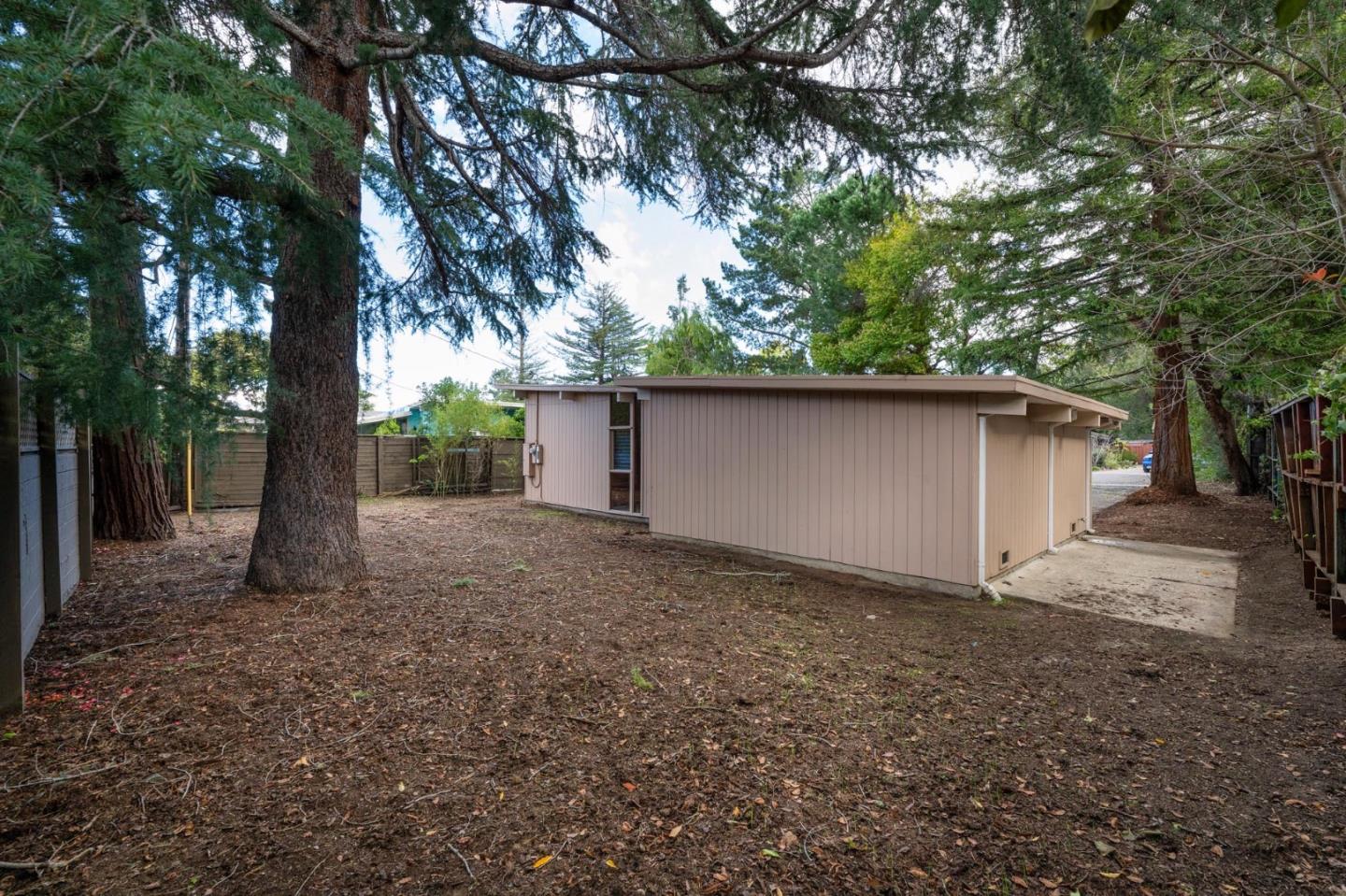 Detail Gallery Image 12 of 12 For 464 Tennessee Lane Ln, Palo Alto,  CA 94306 - 3 Beds | 1 Baths