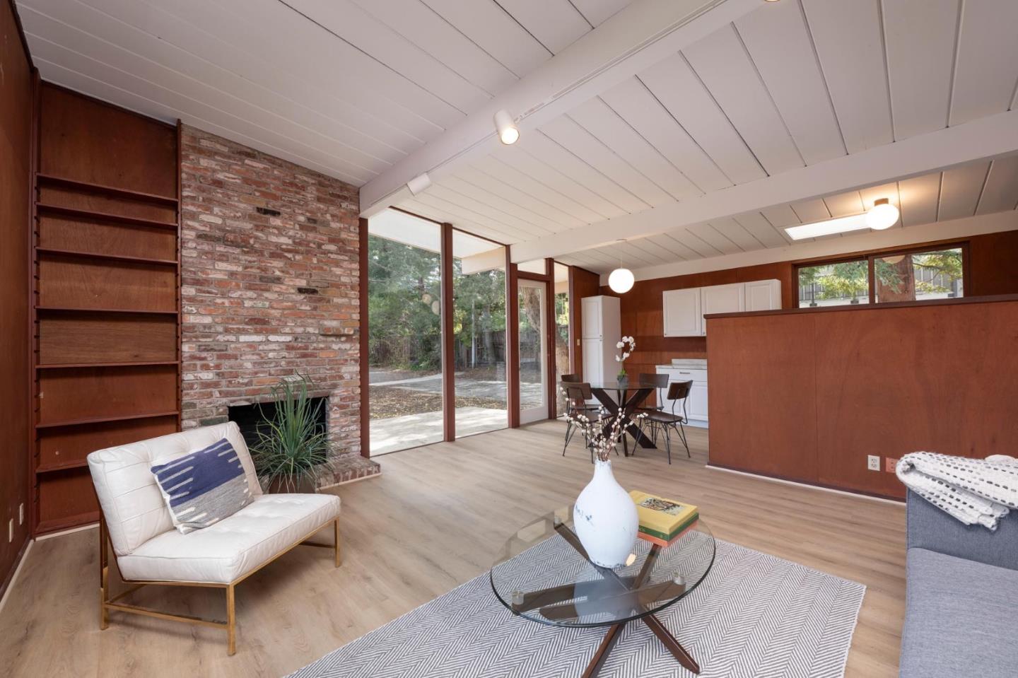 Detail Gallery Image 3 of 12 For 464 Tennessee Lane Ln, Palo Alto,  CA 94306 - 3 Beds | 1 Baths