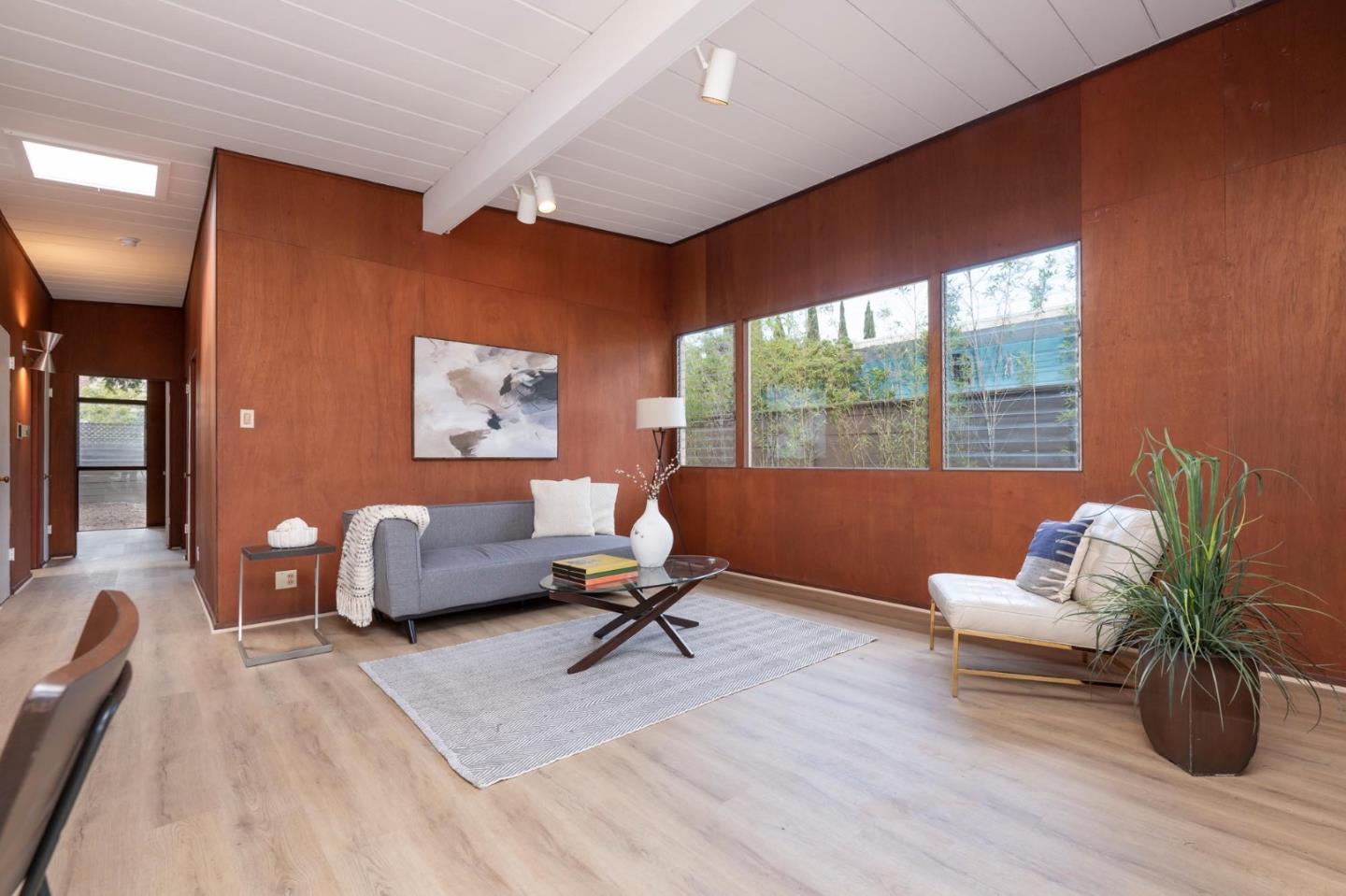 Detail Gallery Image 4 of 12 For 464 Tennessee Lane Ln, Palo Alto,  CA 94306 - 3 Beds | 1 Baths