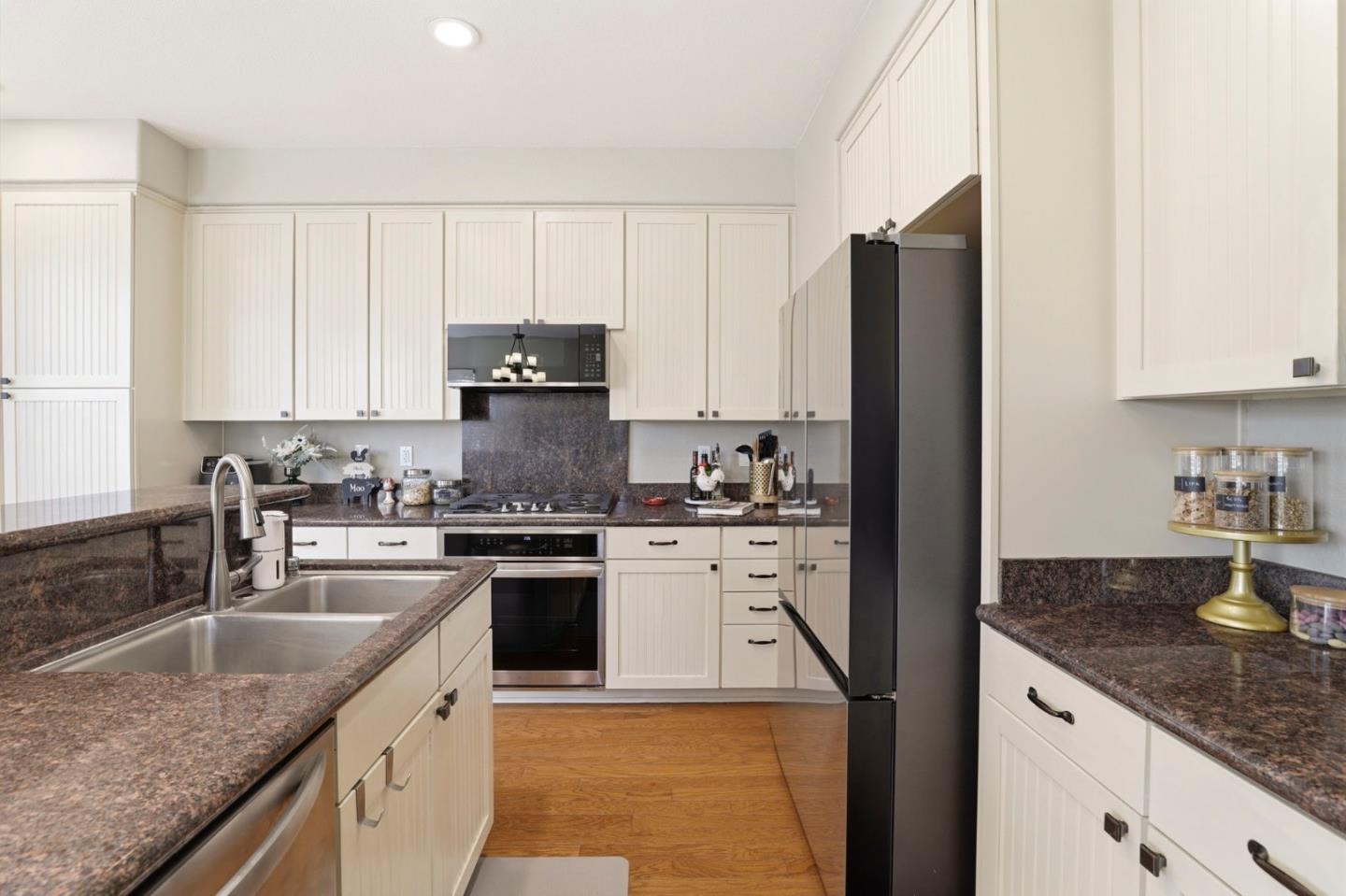 Detail Gallery Image 15 of 53 For 314 Mullinix Way, San Jose,  CA 95136 - 3 Beds | 2/1 Baths