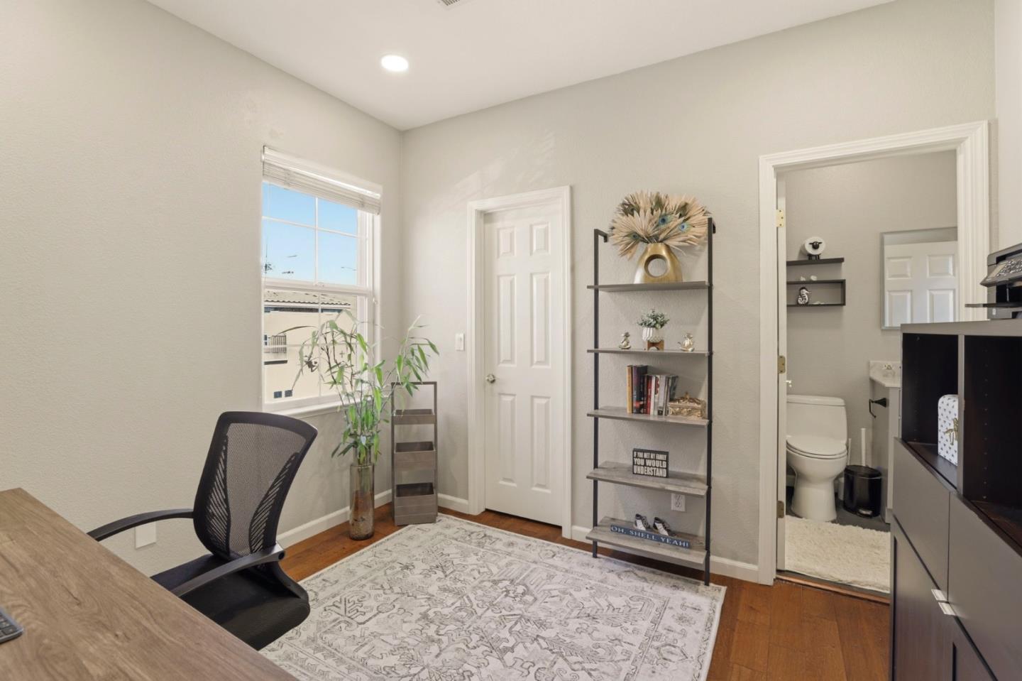 Detail Gallery Image 18 of 53 For 314 Mullinix Way, San Jose,  CA 95136 - 3 Beds | 2/1 Baths