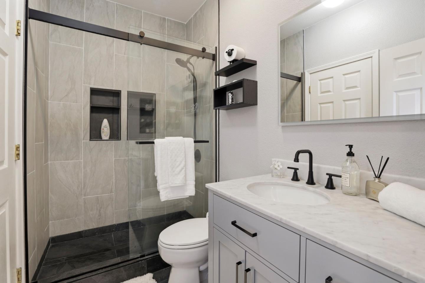 Detail Gallery Image 21 of 53 For 314 Mullinix Way, San Jose,  CA 95136 - 3 Beds | 2/1 Baths