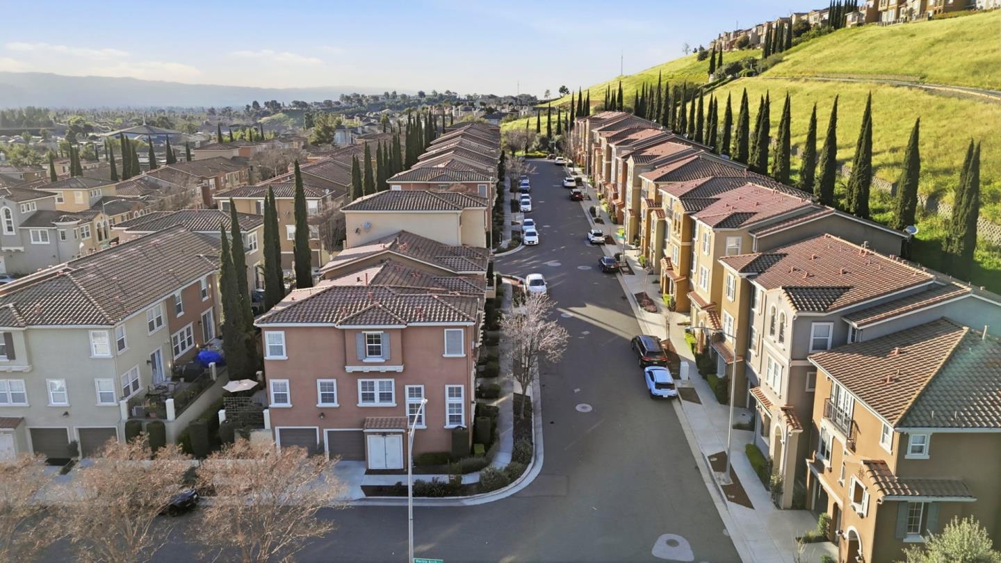 Detail Gallery Image 32 of 53 For 314 Mullinix Way, San Jose,  CA 95136 - 3 Beds | 2/1 Baths