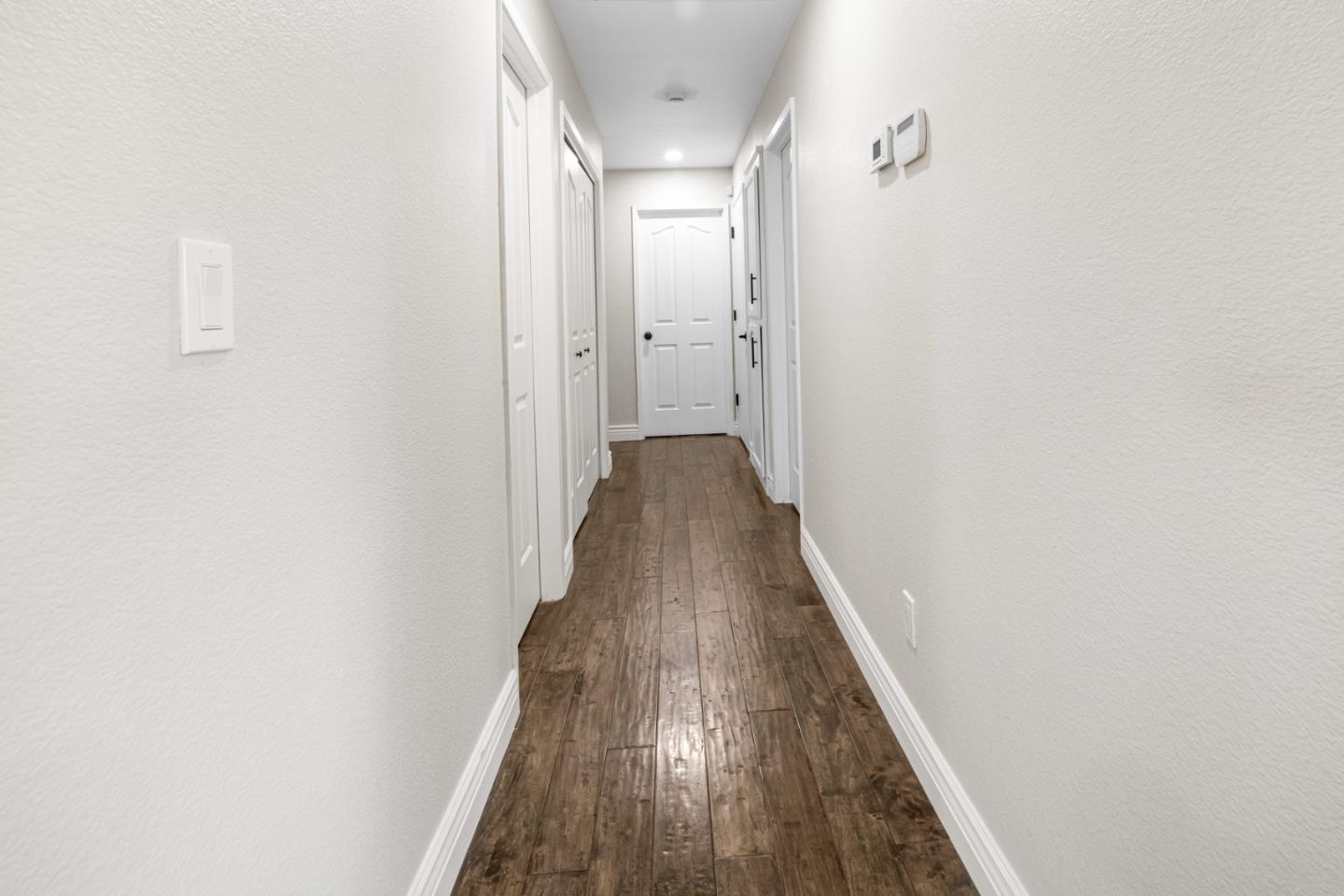 Detail Gallery Image 14 of 27 For 1940 Sycamore Ct, Hollister,  CA 95023 - 3 Beds | 2 Baths