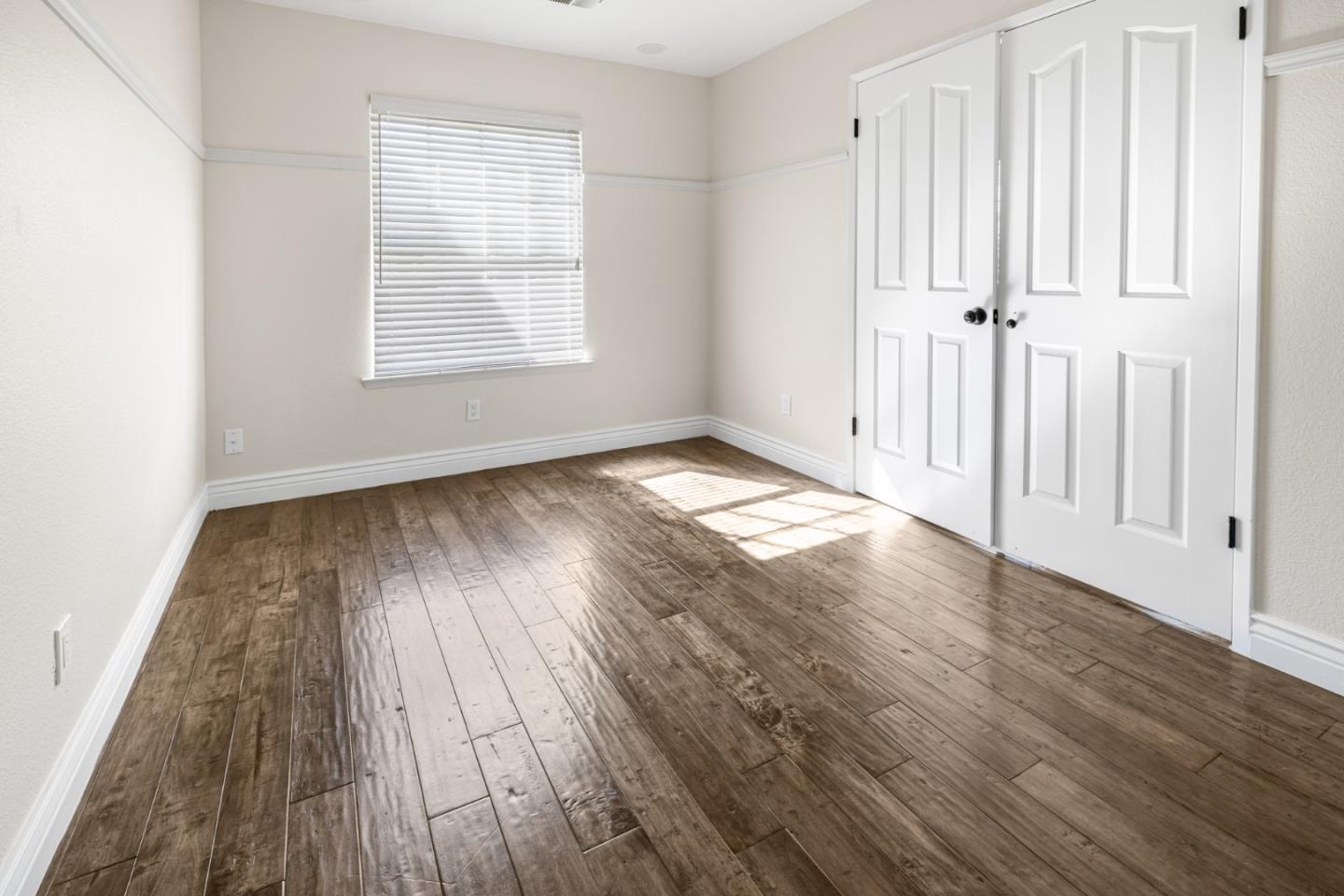 Detail Gallery Image 16 of 27 For 1940 Sycamore Ct, Hollister,  CA 95023 - 3 Beds | 2 Baths