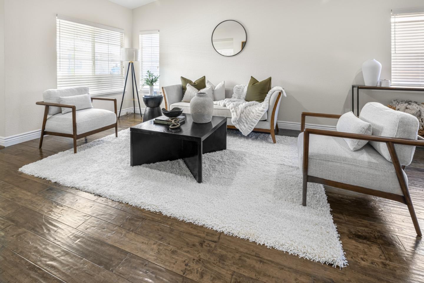 Detail Gallery Image 7 of 27 For 1940 Sycamore Ct, Hollister,  CA 95023 - 3 Beds | 2 Baths