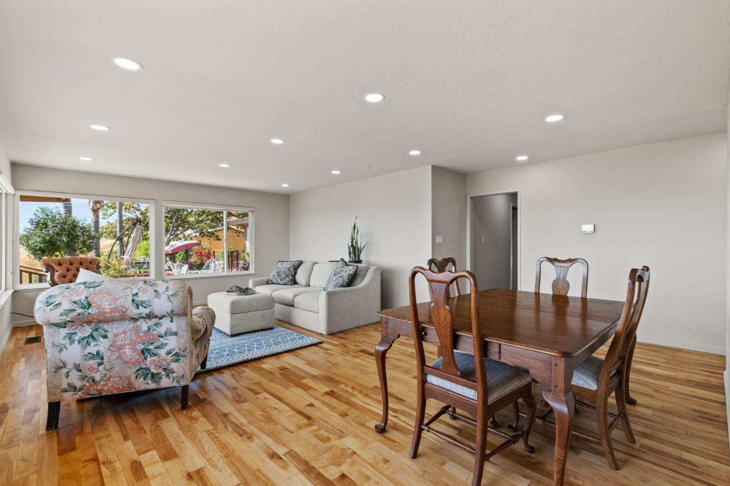 Detail Gallery Image 11 of 64 For 14990 Garcal Dr, San Jose,  CA 95127 - 5 Beds | 4 Baths