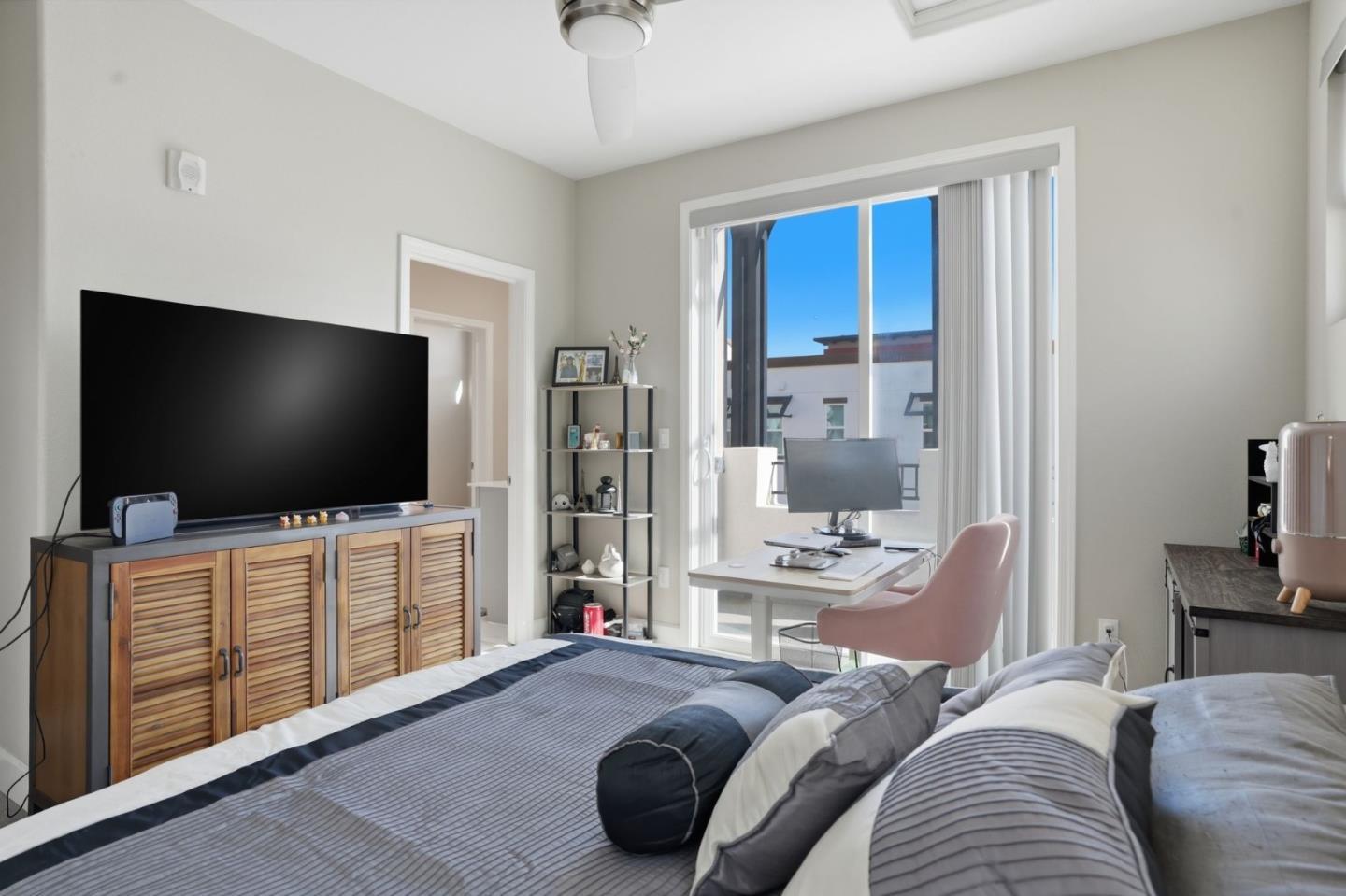 Detail Gallery Image 10 of 15 For 2733 Sorano Ct #UNIT 7,  San Jose,  CA 95111 - 3 Beds | 3/1 Baths