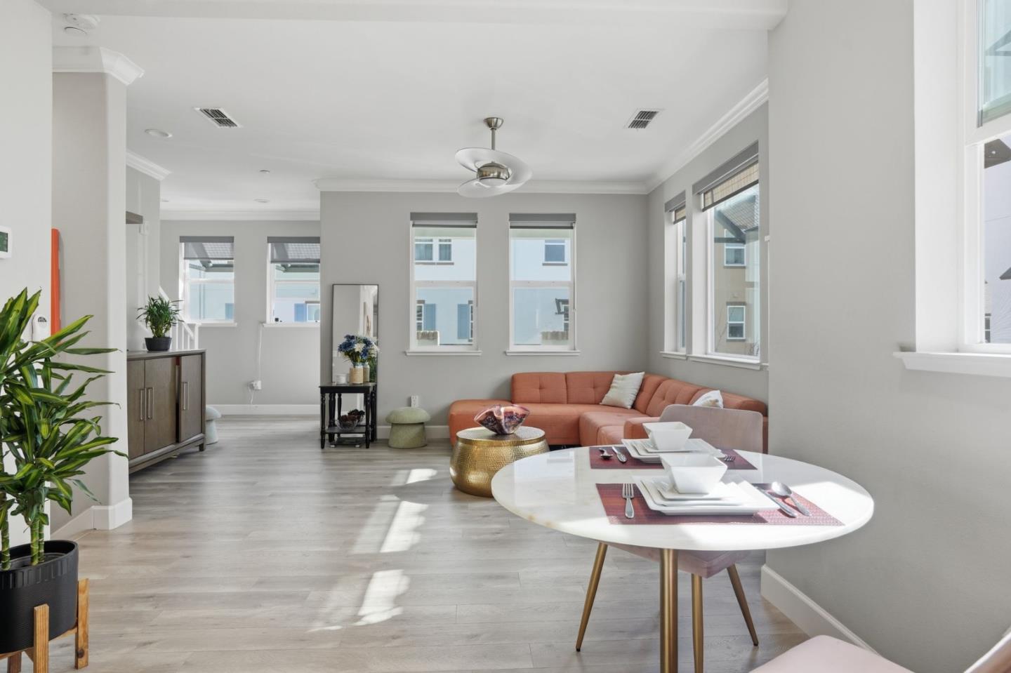 Detail Gallery Image 3 of 15 For 2733 Sorano Ct #UNIT 7,  San Jose,  CA 95111 - 3 Beds | 3/1 Baths