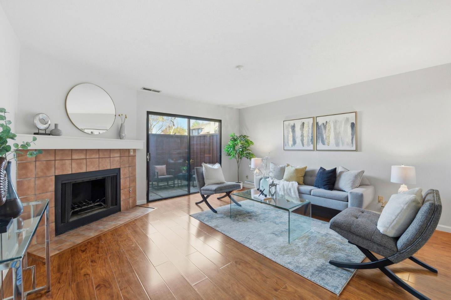 Front Image Thumbnail for ML82037150