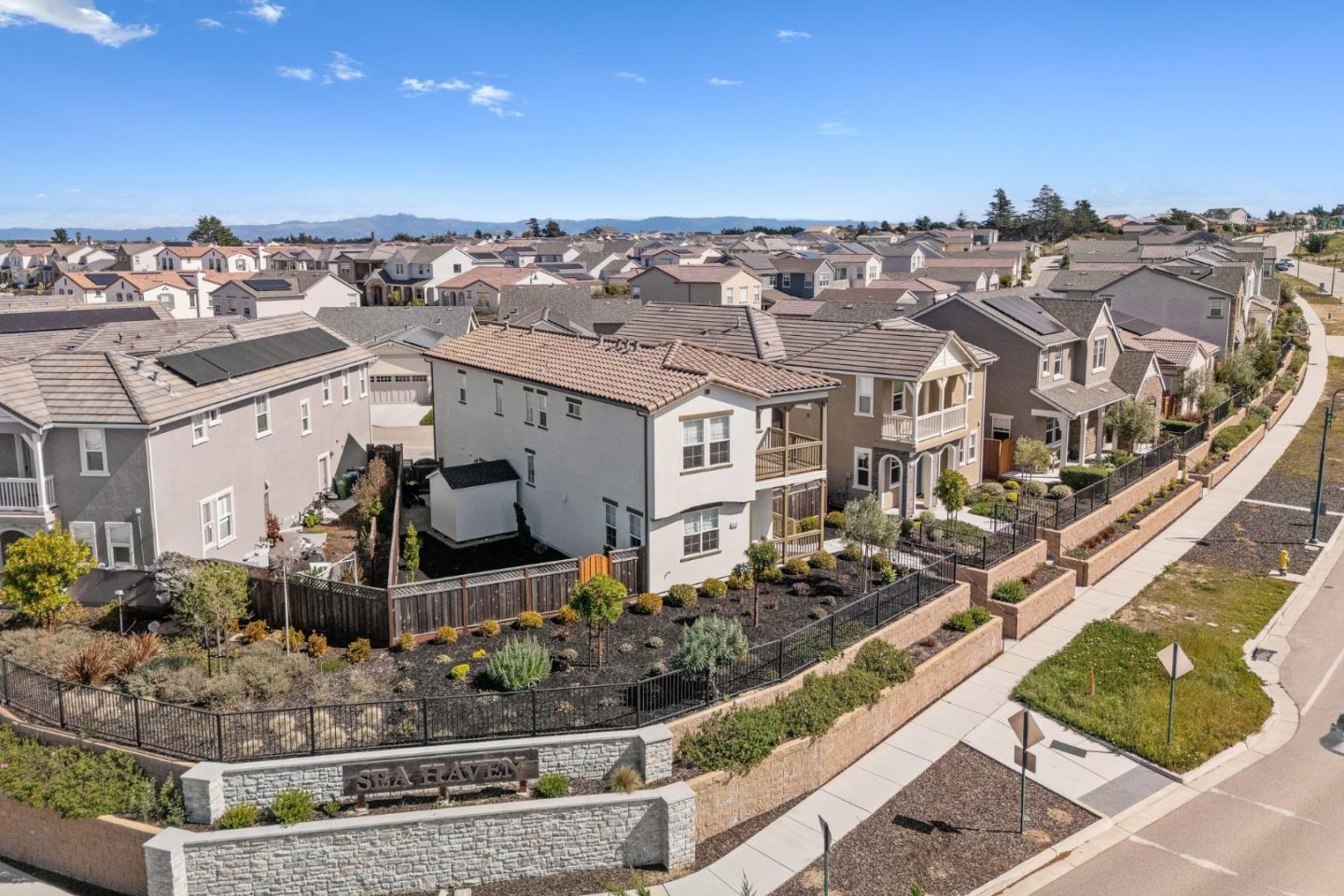 Detail Gallery Image 40 of 48 For 463 Marina Heights Dr, Marina,  CA 93933 - 3 Beds | 2/1 Baths