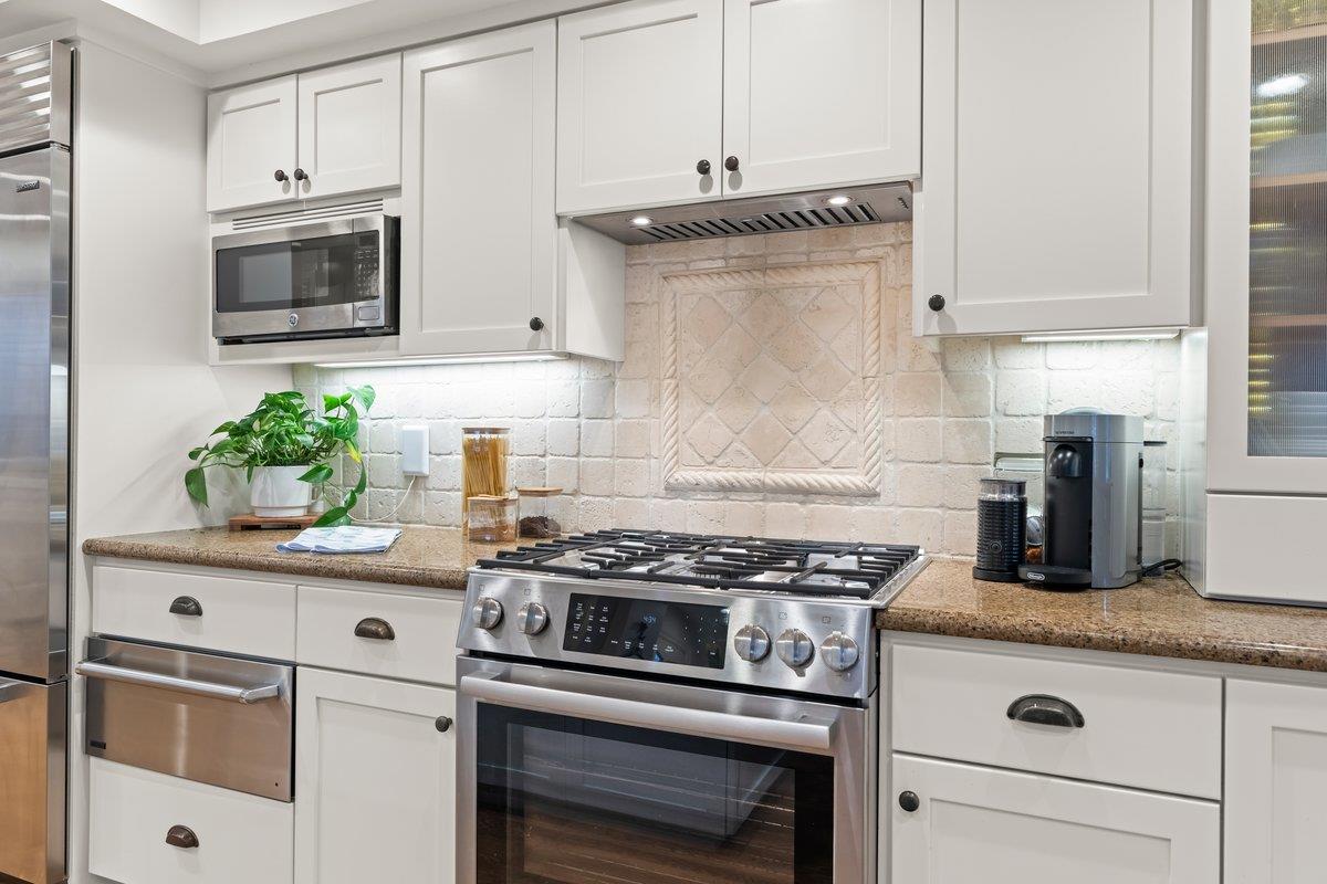 Detail Gallery Image 16 of 69 For 16979 Roberts #7,  Los Gatos,  CA 95032 - 3 Beds | 2 Baths