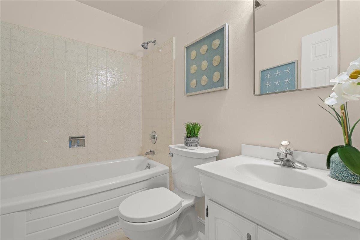 Detail Gallery Image 37 of 41 For 2247 Constitution Dr, San Jose,  CA 95124 - 4 Beds | 3 Baths