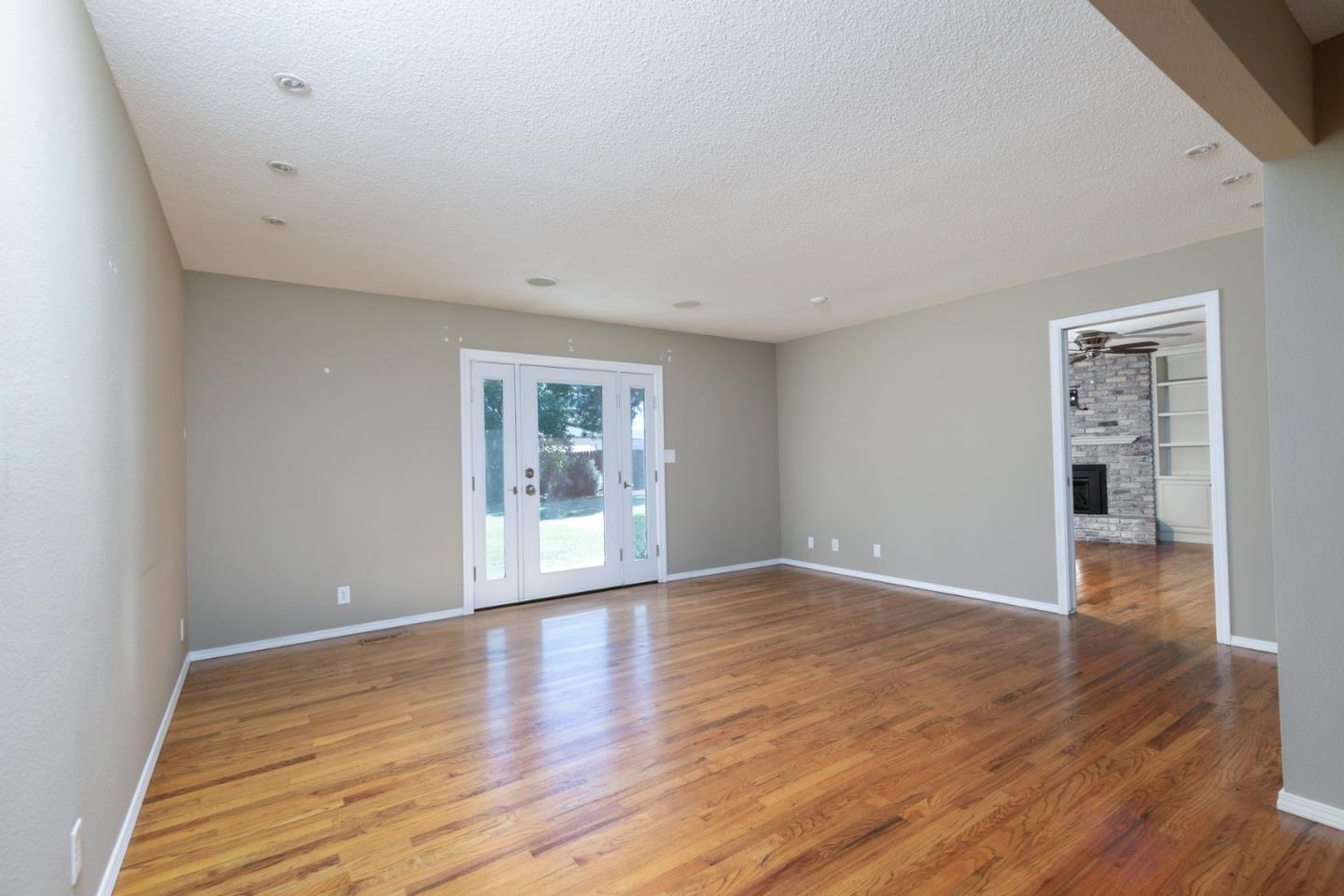 Detail Gallery Image 10 of 37 For 5274 N Nantucket Ave, Fresno,  CA 93704 - 3 Beds | 2 Baths