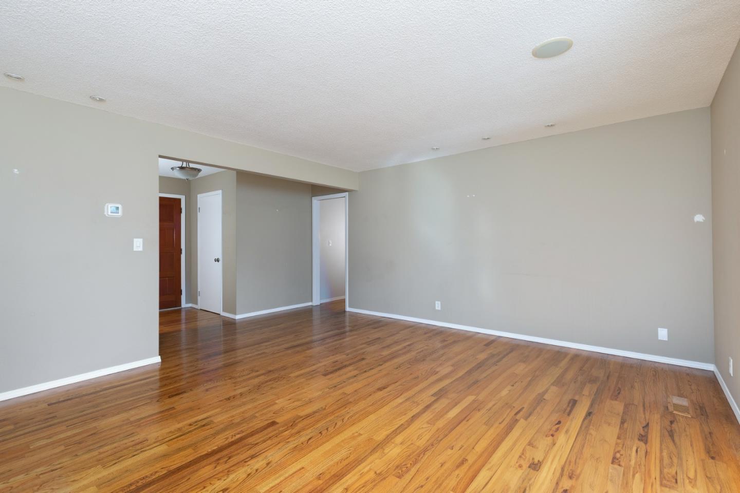 Detail Gallery Image 11 of 37 For 5274 N Nantucket Ave, Fresno,  CA 93704 - 3 Beds | 2 Baths