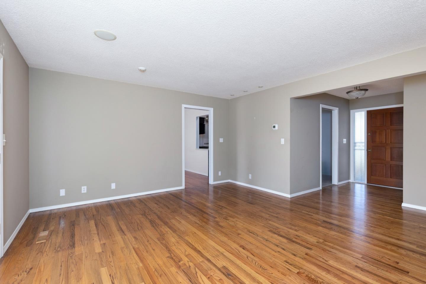 Detail Gallery Image 12 of 37 For 5274 N Nantucket Ave, Fresno,  CA 93704 - 3 Beds | 2 Baths