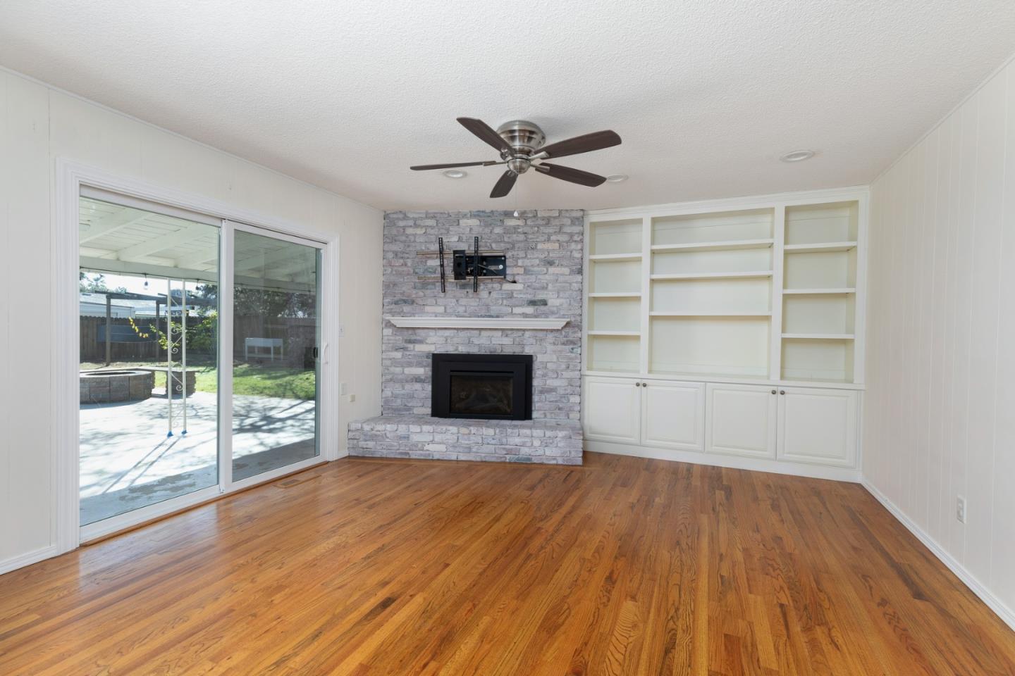 Detail Gallery Image 13 of 37 For 5274 N Nantucket Ave, Fresno,  CA 93704 - 3 Beds | 2 Baths