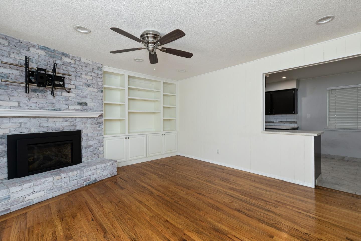 Detail Gallery Image 17 of 37 For 5274 N Nantucket Ave, Fresno,  CA 93704 - 3 Beds | 2 Baths