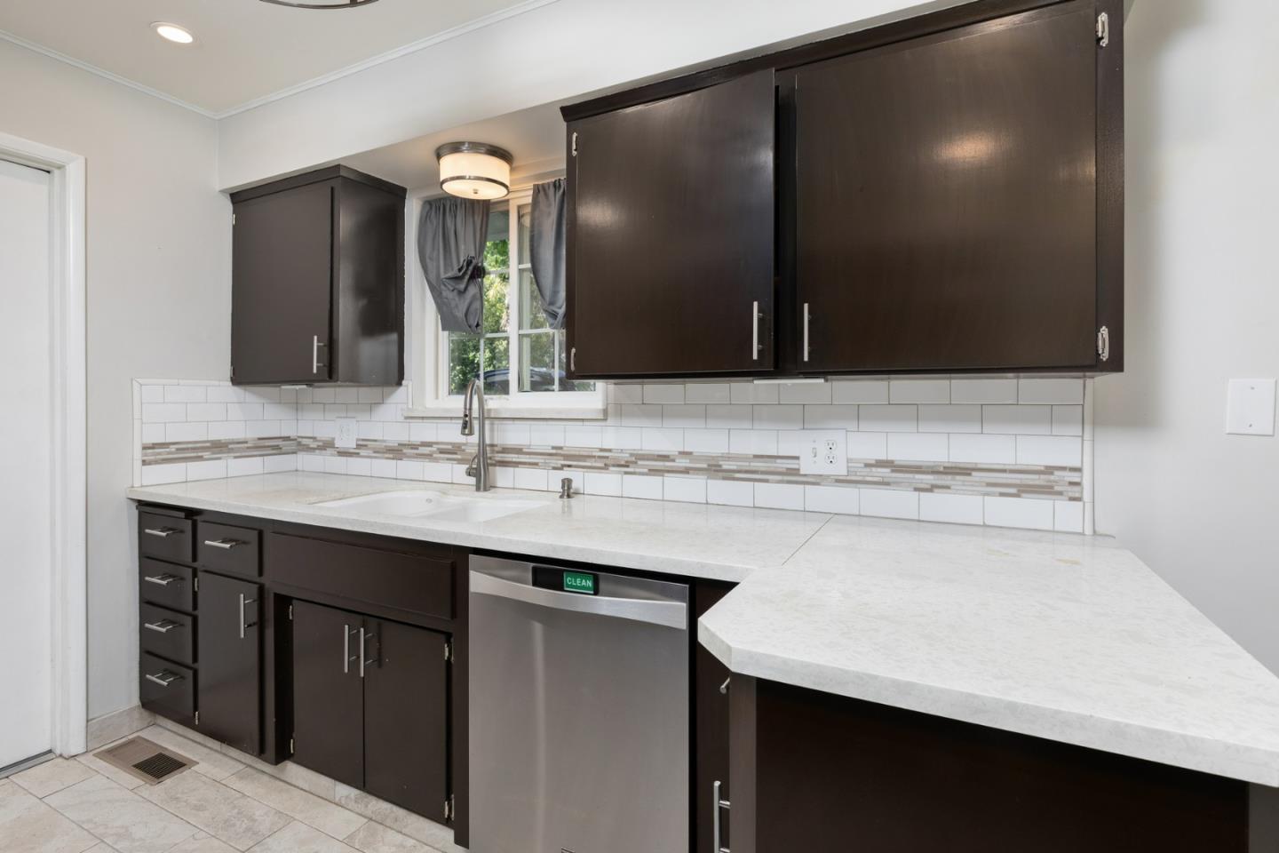 Detail Gallery Image 21 of 37 For 5274 N Nantucket Ave, Fresno,  CA 93704 - 3 Beds | 2 Baths