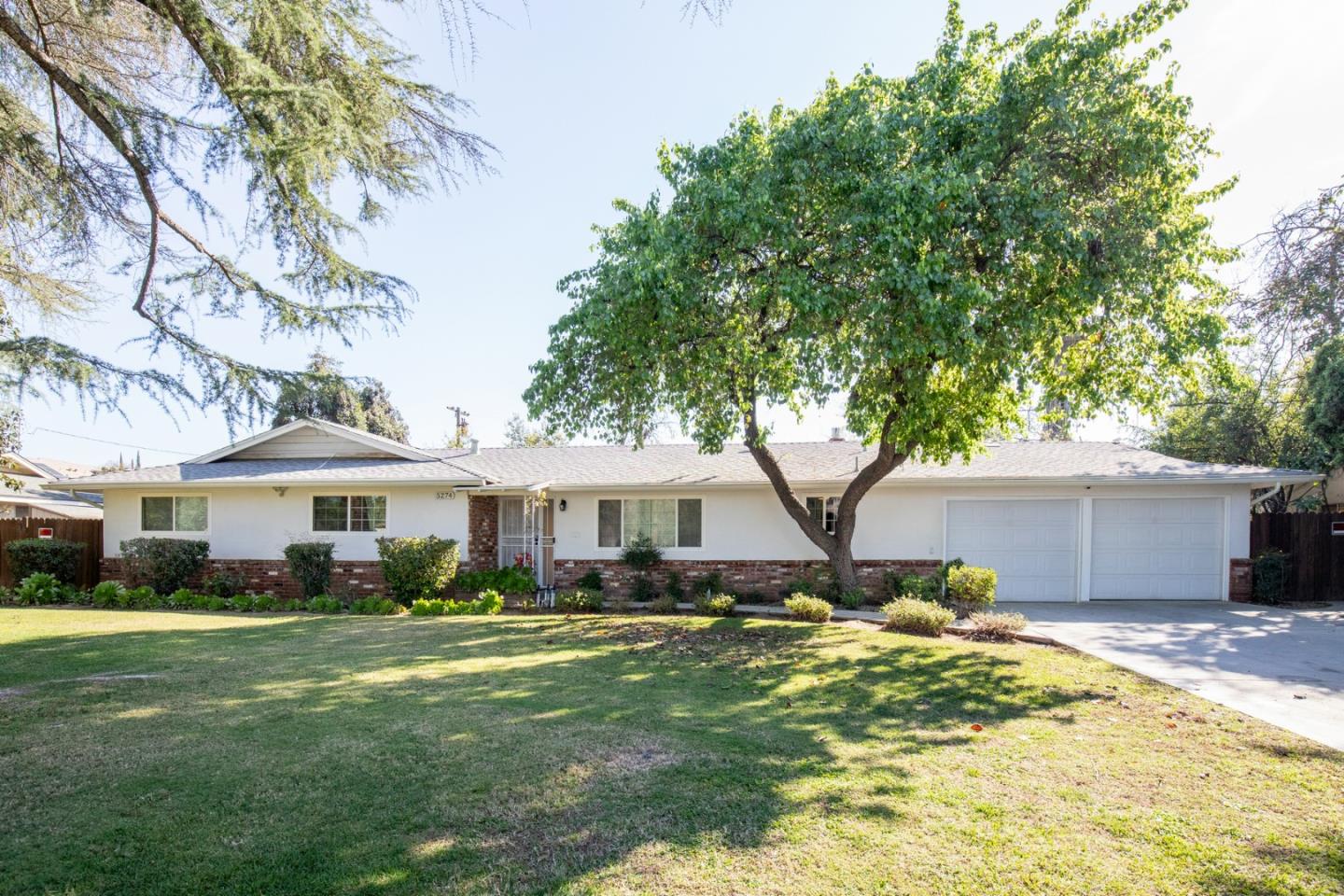 Detail Gallery Image 3 of 37 For 5274 N Nantucket Ave, Fresno,  CA 93704 - 3 Beds | 2 Baths