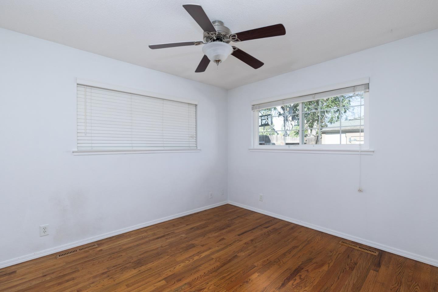 Detail Gallery Image 31 of 37 For 5274 N Nantucket Ave, Fresno,  CA 93704 - 3 Beds | 2 Baths