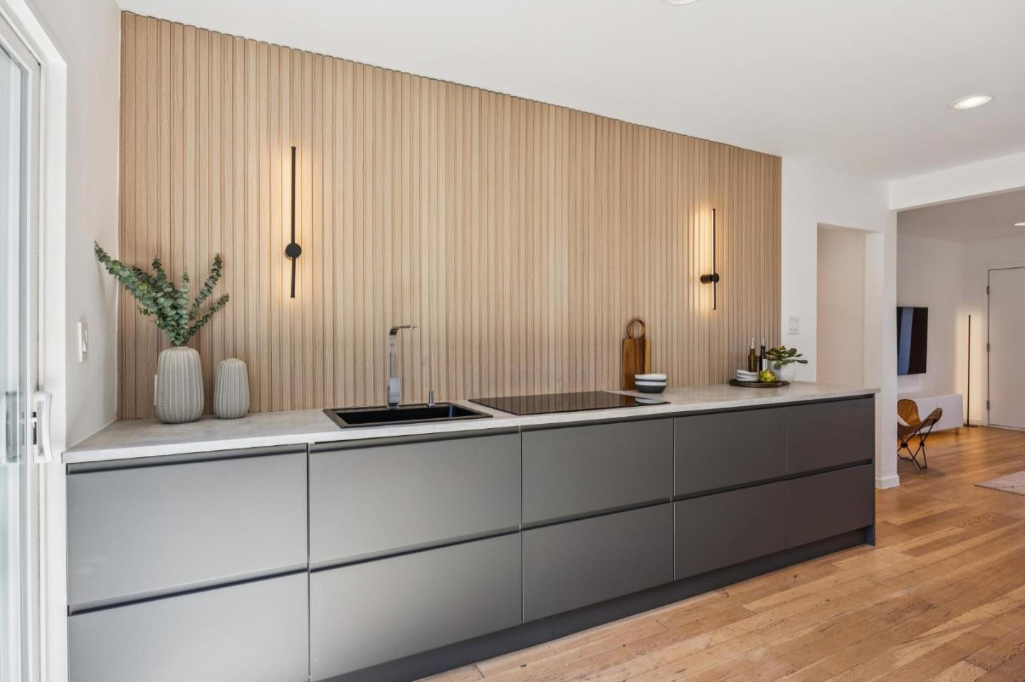 Detail Gallery Image 13 of 78 For 15122 Woodard Rd, San Jose,  CA 95124 - 7 Beds | 3 Baths