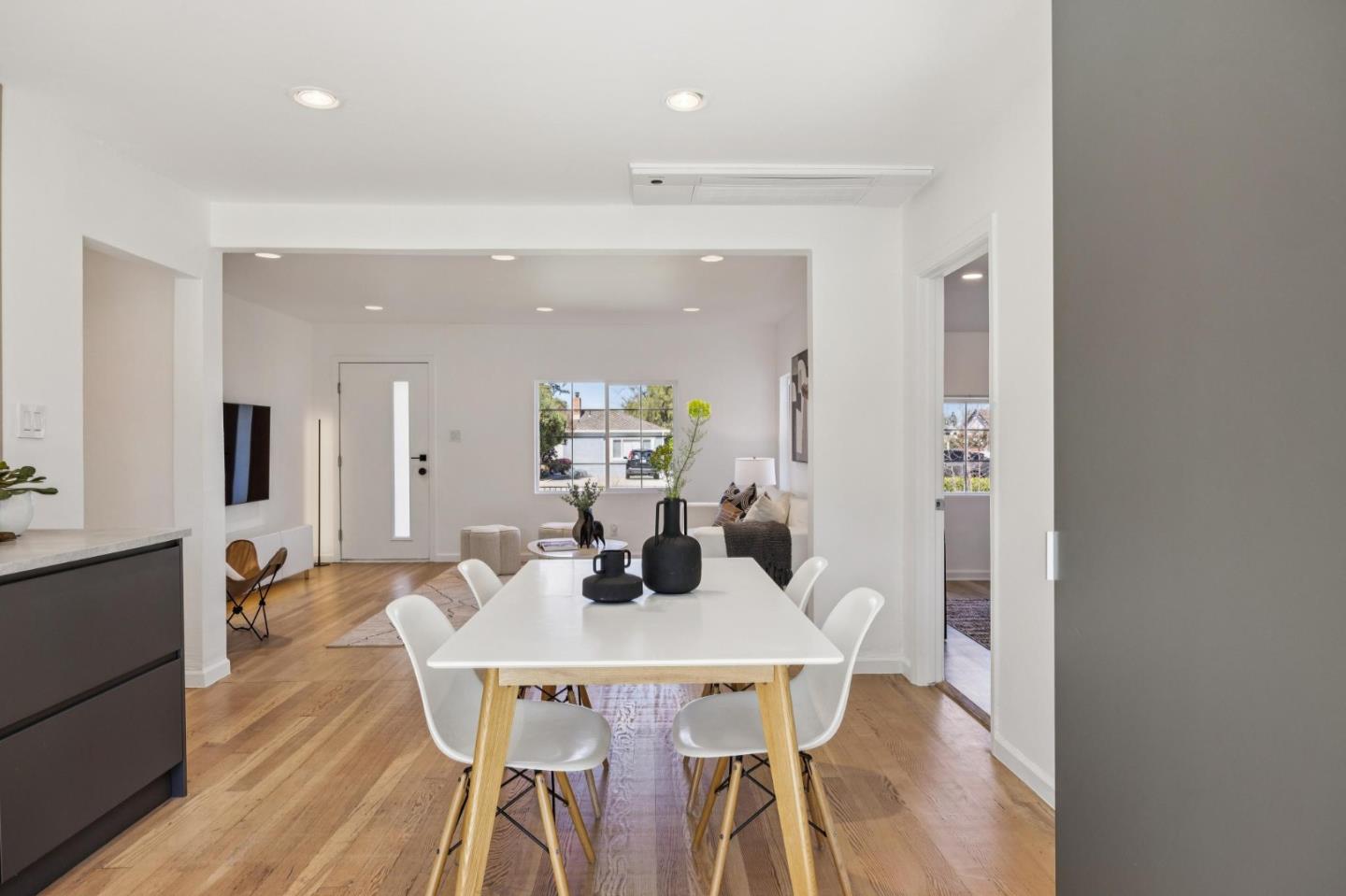 Detail Gallery Image 16 of 78 For 15122 Woodard Rd, San Jose,  CA 95124 - 7 Beds | 3 Baths