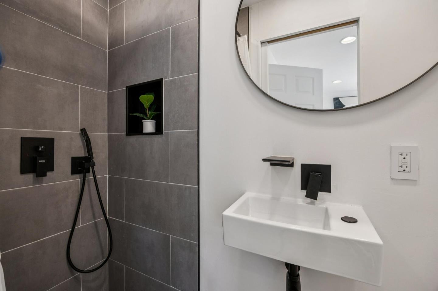 Detail Gallery Image 34 of 78 For 15122 Woodard Rd, San Jose,  CA 95124 - 7 Beds | 3 Baths