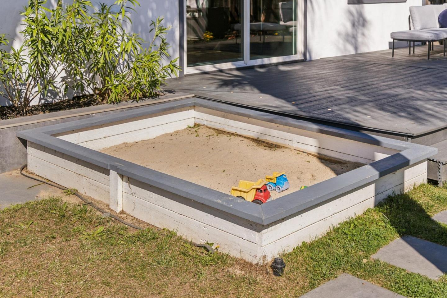 Detail Gallery Image 41 of 78 For 15122 Woodard Rd, San Jose,  CA 95124 - 7 Beds | 3 Baths