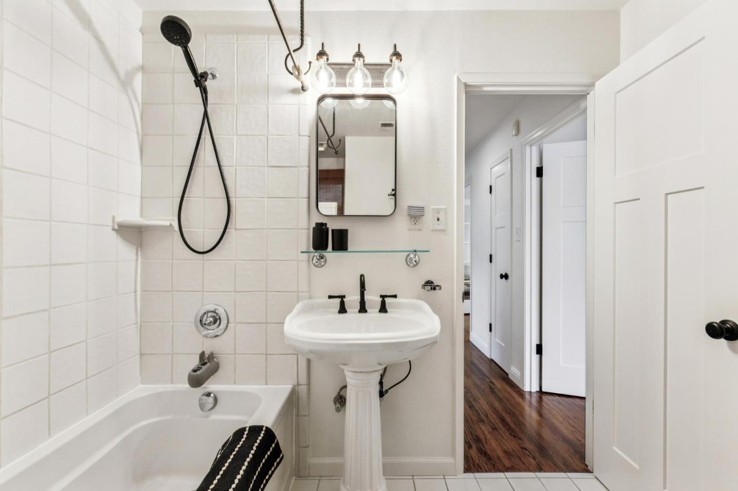 Detail Gallery Image 26 of 40 For 499 Sonora Ave, El Granada,  CA 94019 - 3 Beds | 2 Baths