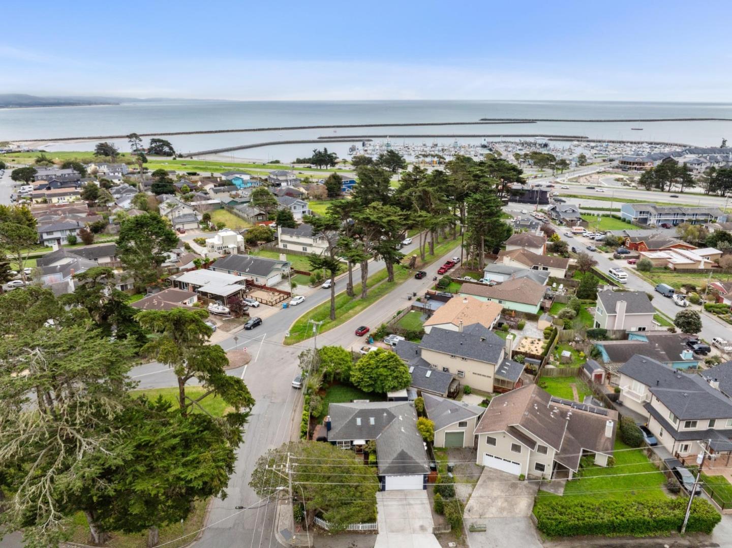 Detail Gallery Image 38 of 40 For 499 Sonora Ave, El Granada,  CA 94019 - 3 Beds | 2 Baths