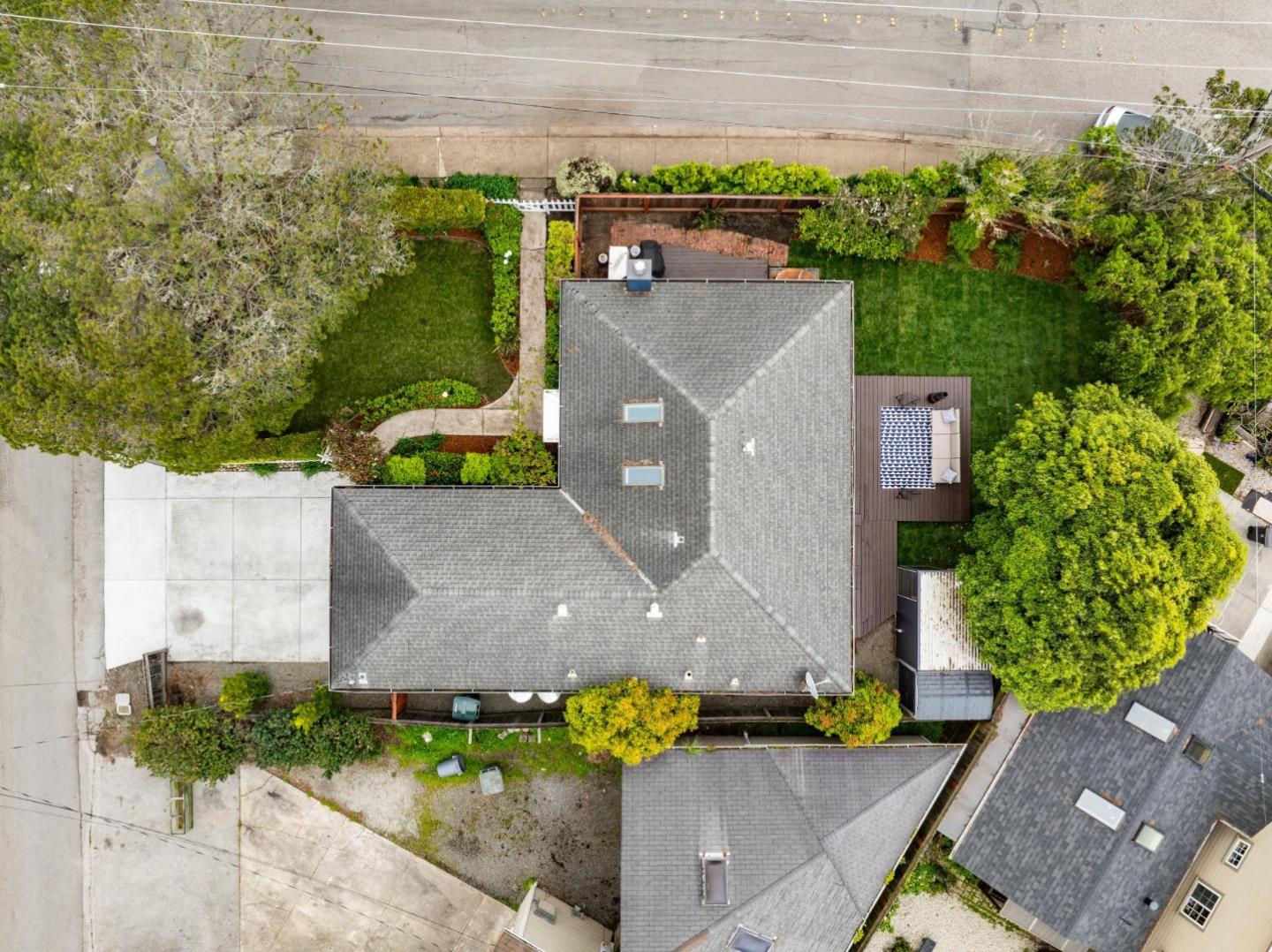 Detail Gallery Image 40 of 40 For 499 Sonora Ave, El Granada,  CA 94019 - 3 Beds | 2 Baths