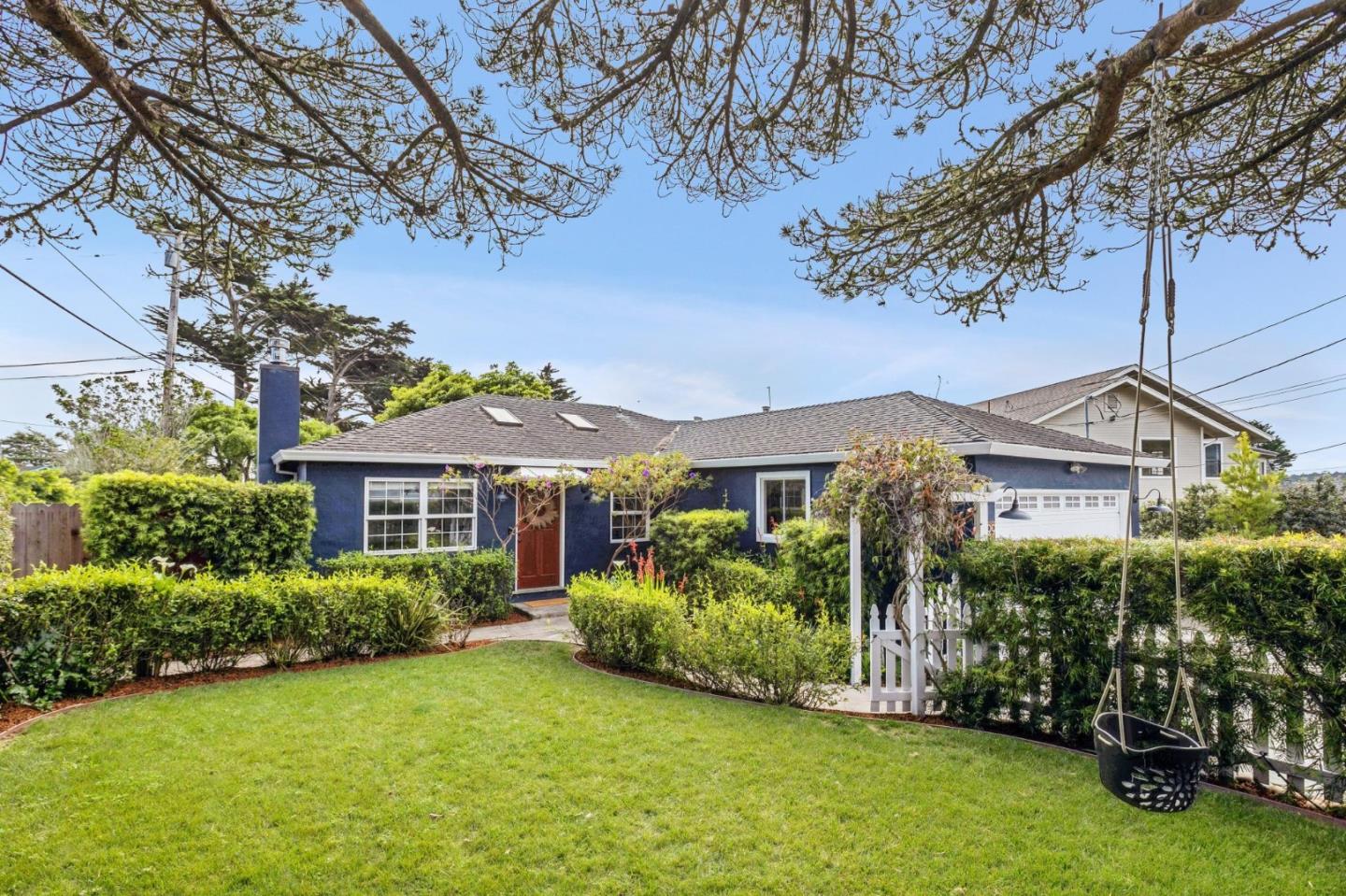 Detail Gallery Image 8 of 40 For 499 Sonora Ave, El Granada,  CA 94019 - 3 Beds | 2 Baths