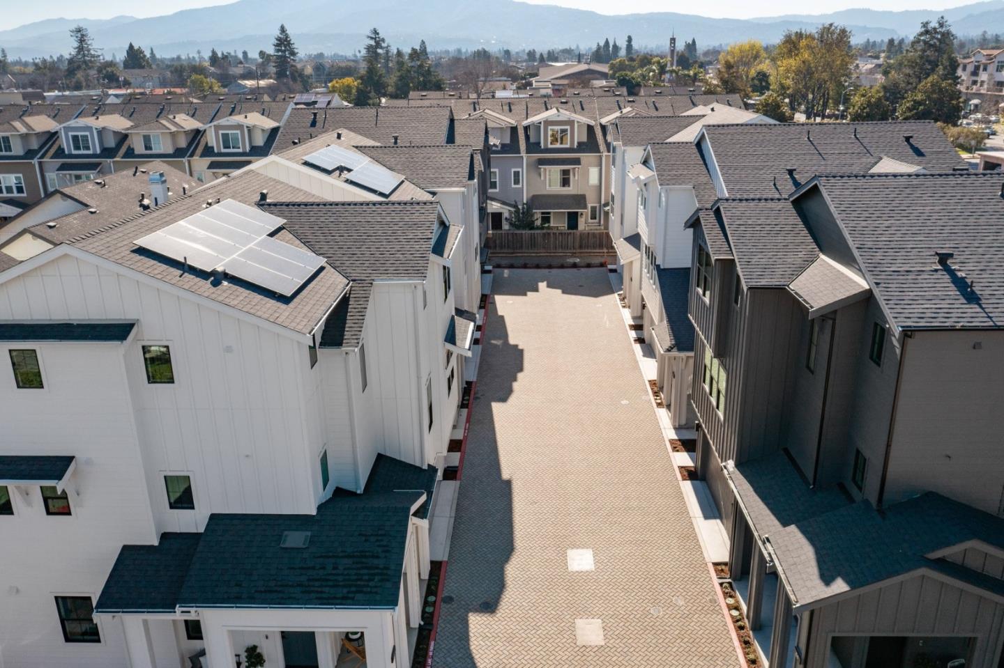 Detail Gallery Image 42 of 47 For 101 Sunnyside Ct, Campbell,  CA 95008 - 4 Beds | 3/1 Baths