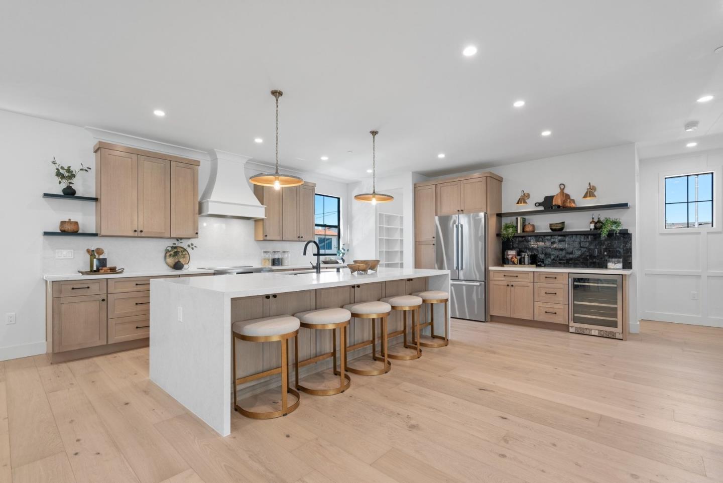 Detail Gallery Image 7 of 47 For 101 Sunnyside Ct, Campbell,  CA 95008 - 4 Beds | 3/1 Baths