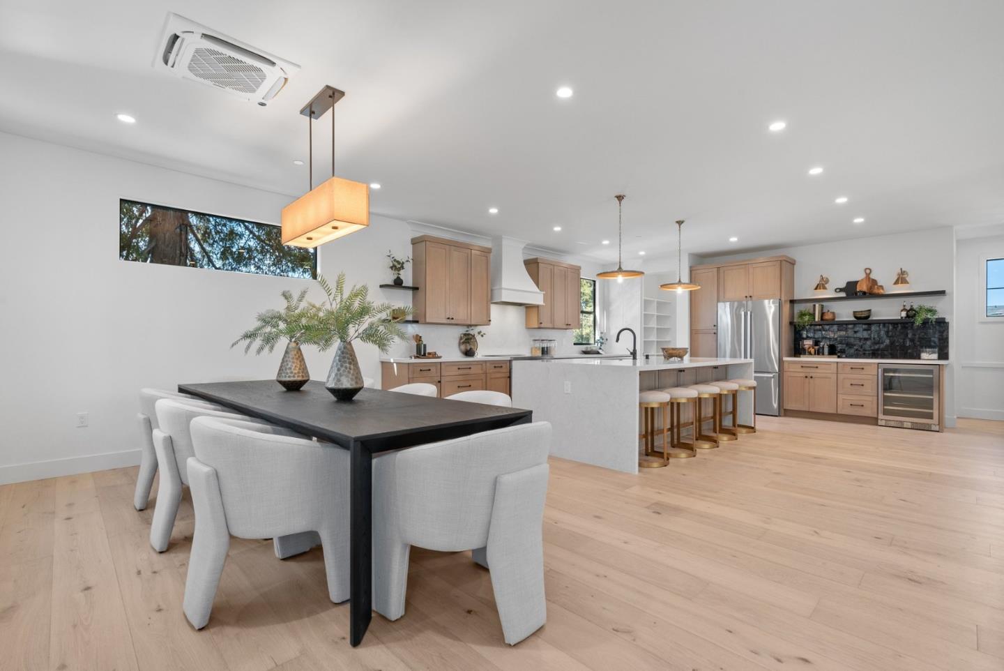 Detail Gallery Image 8 of 47 For 101 Sunnyside Ct, Campbell,  CA 95008 - 4 Beds | 3/1 Baths