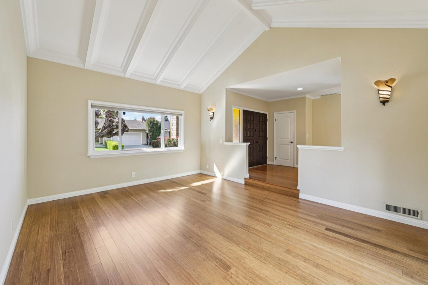 Detail Gallery Image 12 of 47 For 1460 Regalo Ct, San Jose,  CA 95128 - 4 Beds | 2 Baths