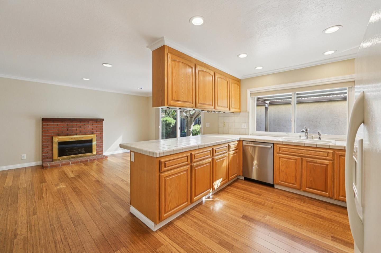 Detail Gallery Image 17 of 47 For 1460 Regalo Ct, San Jose,  CA 95128 - 4 Beds | 2 Baths