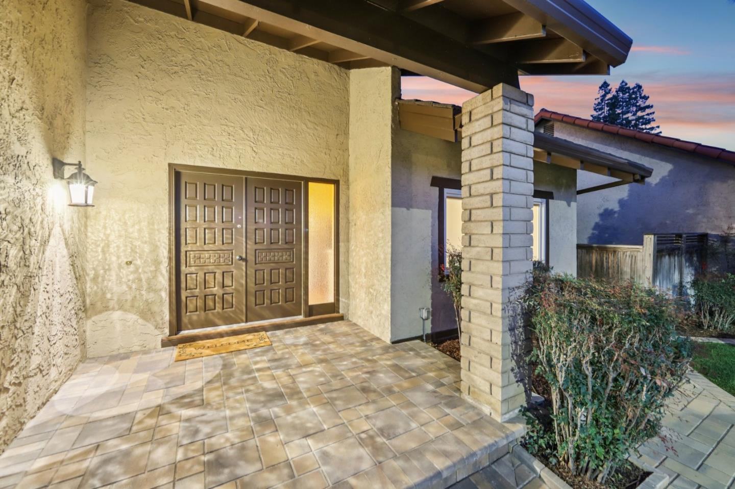 Detail Gallery Image 3 of 47 For 1460 Regalo Ct, San Jose,  CA 95128 - 4 Beds | 2 Baths