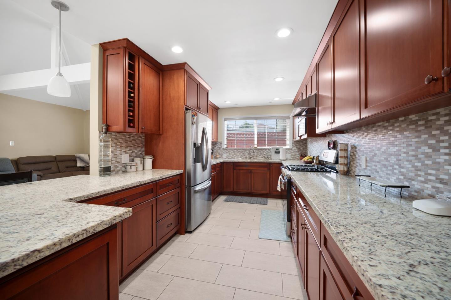 Detail Gallery Image 4 of 23 For 732 4th Ave, Redwood City,  CA 94063 - 4 Beds | 2 Baths