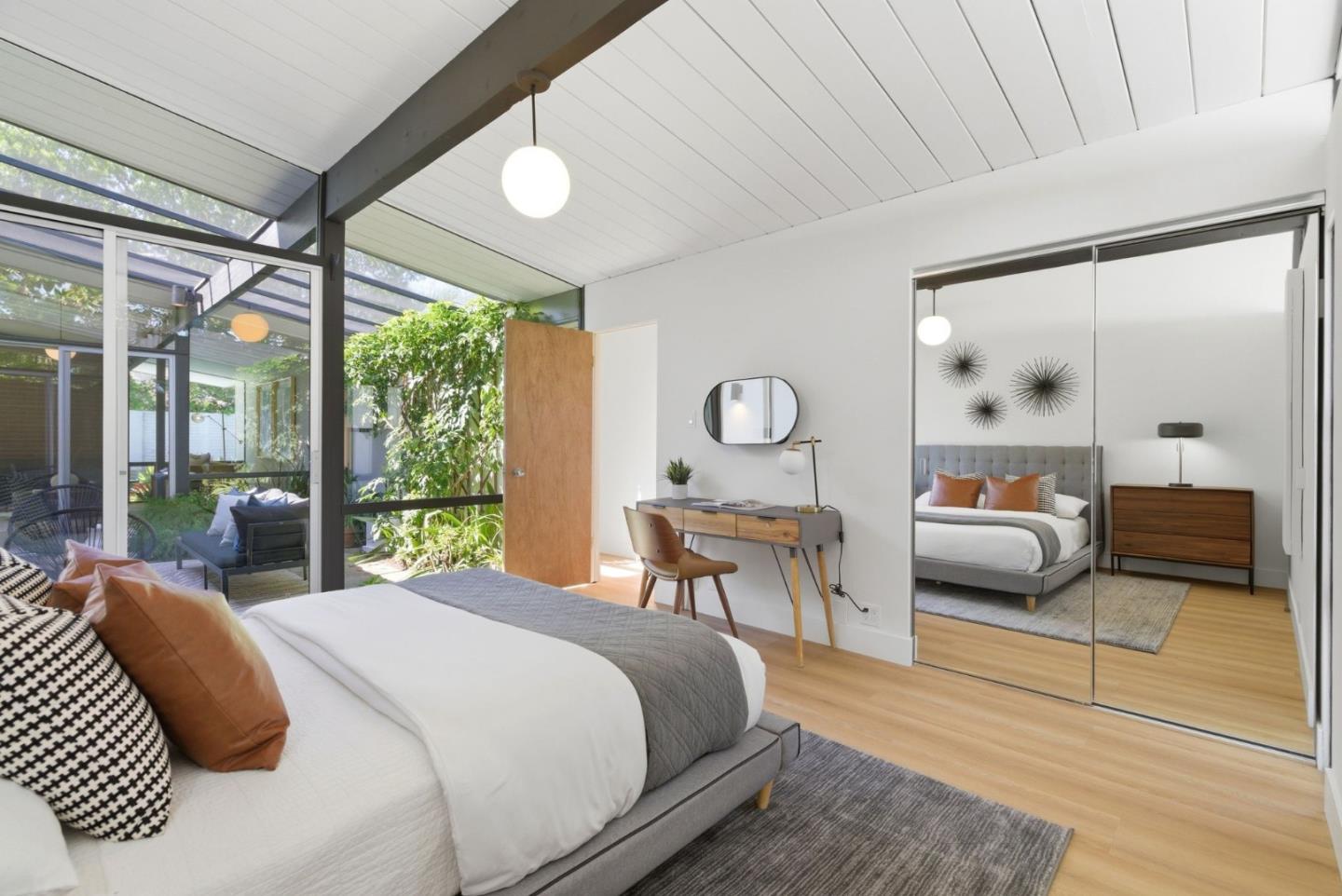 Detail Gallery Image 11 of 30 For 1321 Lennox Way, Sunnyvale,  CA 94087 - 4 Beds | 2 Baths