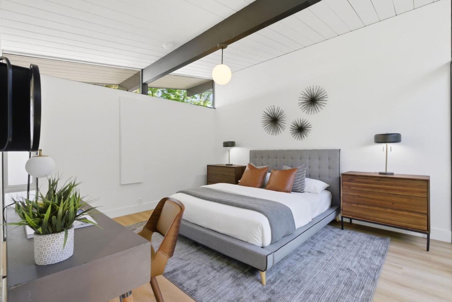 Detail Gallery Image 12 of 30 For 1321 Lennox Way, Sunnyvale,  CA 94087 - 4 Beds | 2 Baths