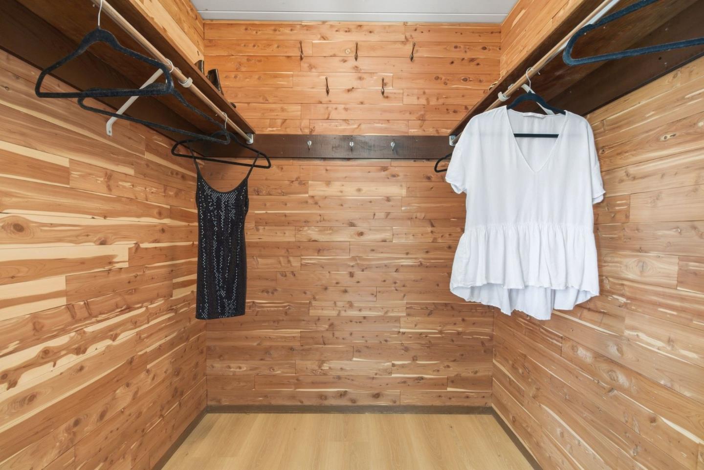 Detail Gallery Image 19 of 30 For 1321 Lennox Way, Sunnyvale,  CA 94087 - 4 Beds | 2 Baths