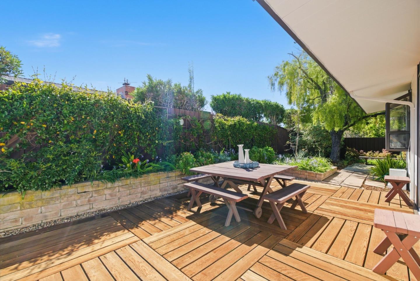 Detail Gallery Image 25 of 30 For 1321 Lennox Way, Sunnyvale,  CA 94087 - 4 Beds | 2 Baths