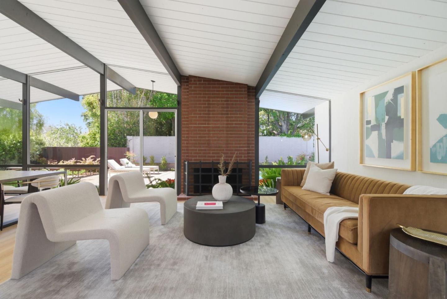 Detail Gallery Image 4 of 30 For 1321 Lennox Way, Sunnyvale,  CA 94087 - 4 Beds | 2 Baths