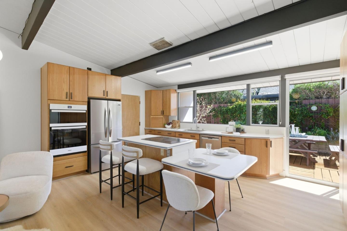 Detail Gallery Image 7 of 30 For 1321 Lennox Way, Sunnyvale,  CA 94087 - 4 Beds | 2 Baths