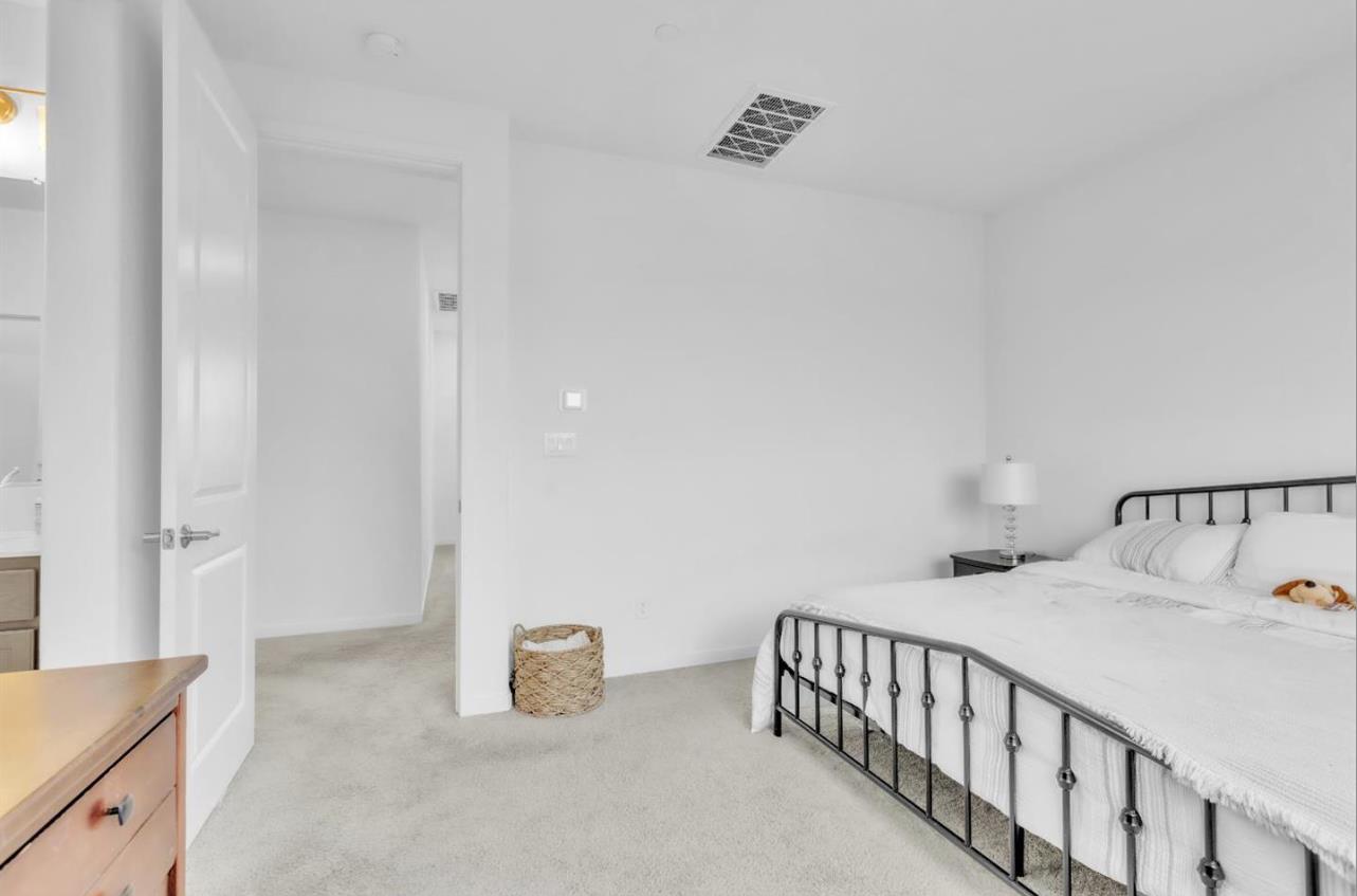 Detail Gallery Image 15 of 28 For 1618 Aleppo Ln, Sacramento,  CA 95834 - 3 Beds | 2/1 Baths