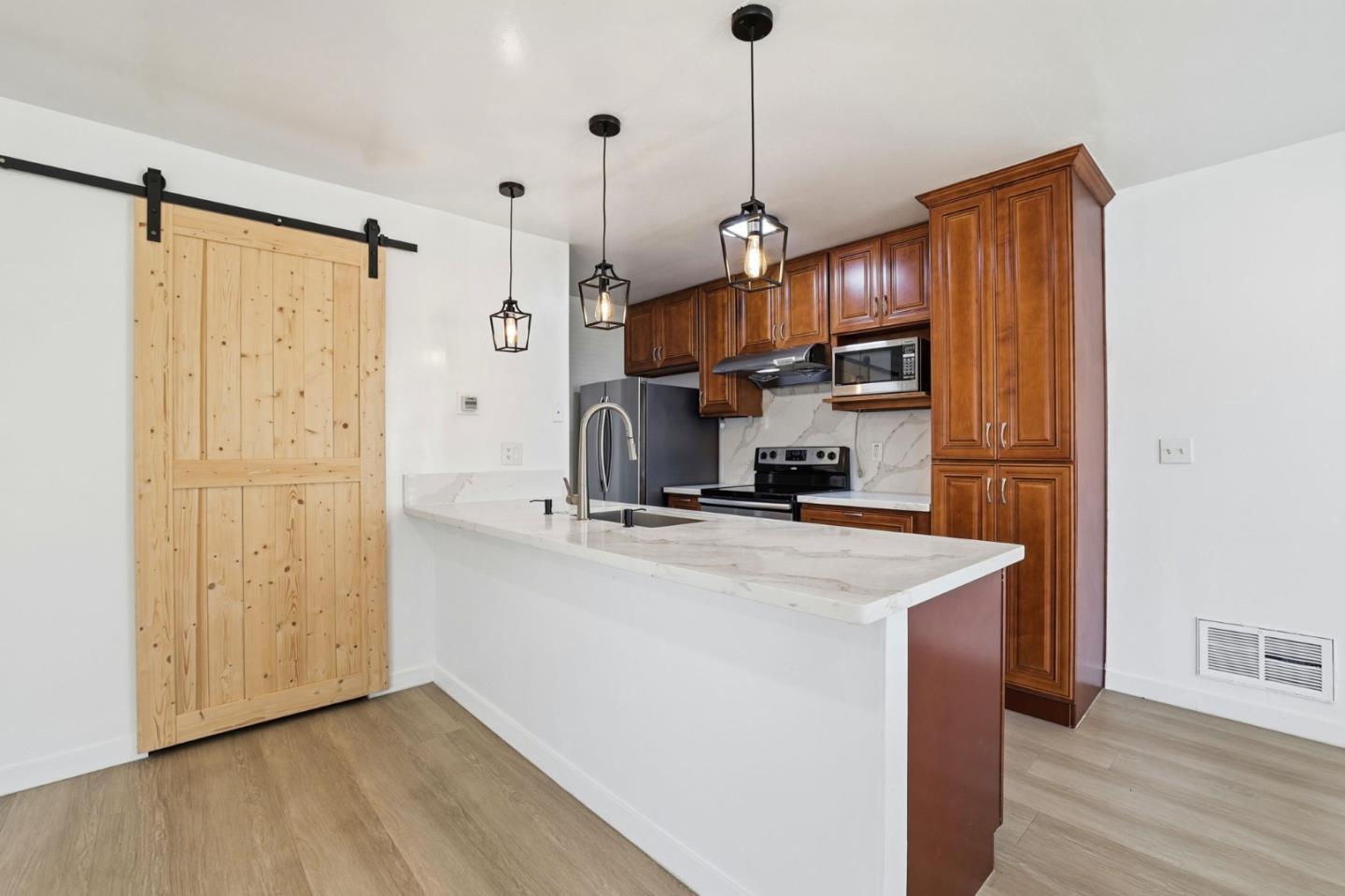 Photo #8: ML82037170 Listing: Photo #8