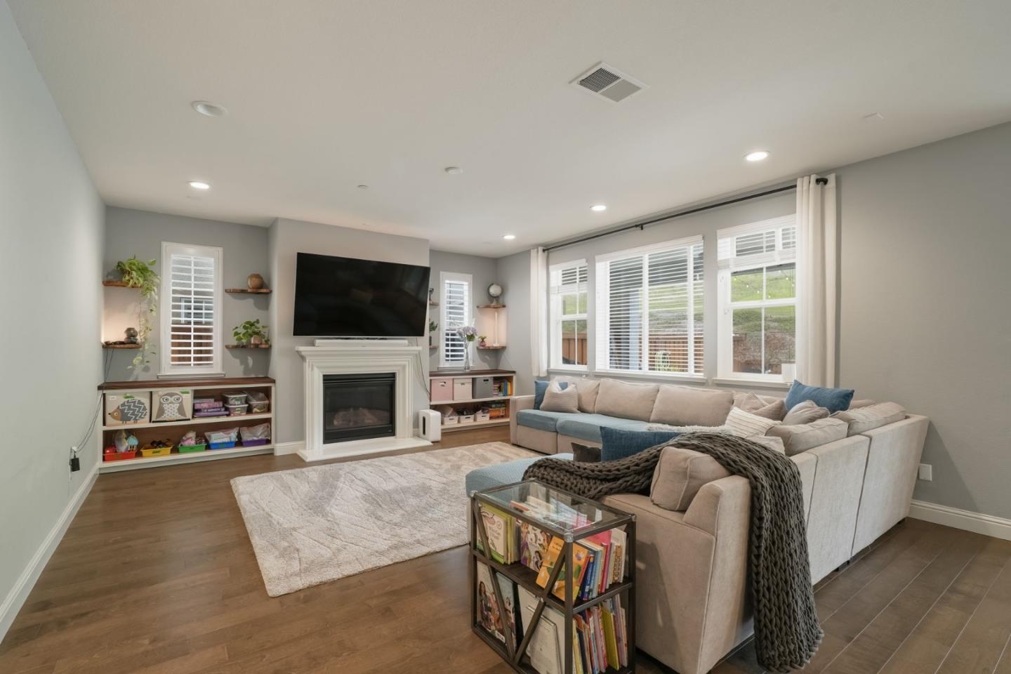 Detail Gallery Image 10 of 57 For 29710 Cantera, Hayward,  CA 94544 - 4 Beds | 3 Baths