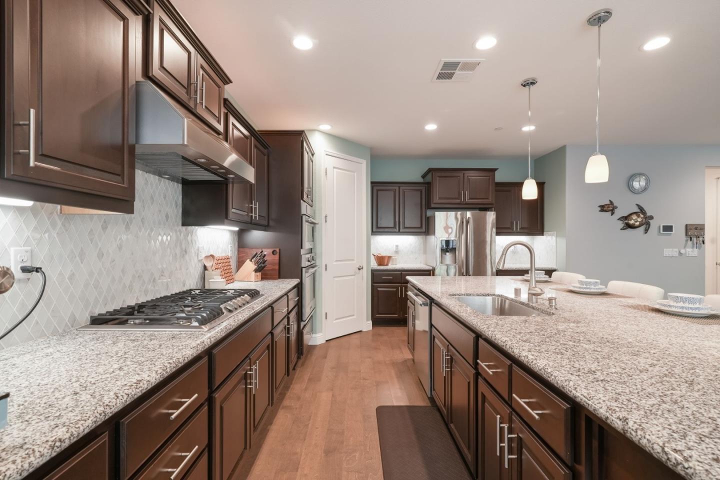 Detail Gallery Image 14 of 57 For 29710 Cantera, Hayward,  CA 94544 - 4 Beds | 3 Baths